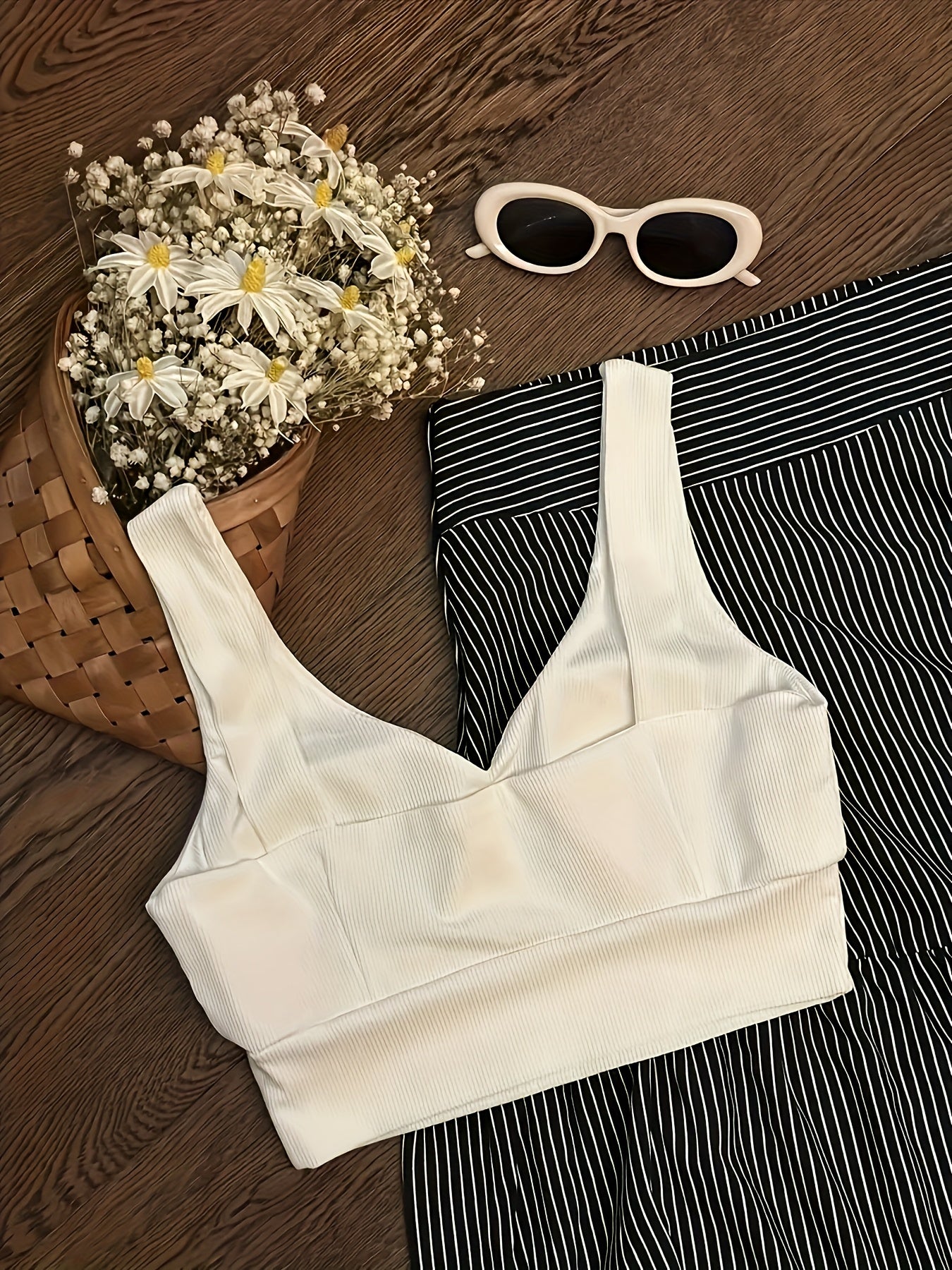 Elegant 2pcs Set for Women - Chic V-Neck Pleated High Waist Wide Skirt with Suspender Vest, Striped Skirt, All-Season Fashion, Casual Attire|Vneck Top|Suspender Vest, Vacation Outfit|Vacation Ready|Vacation Essentials, Vacati