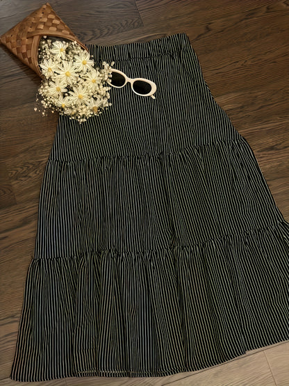 Elegant 2pcs Set for Women - Chic V-Neck Pleated High Waist Wide Skirt with Suspender Vest, Striped Skirt, All-Season Fashion, Casual Attire|Vneck Top|Suspender Vest, Vacation Outfit|Vacation Ready|Vacation Essentials, Vacati