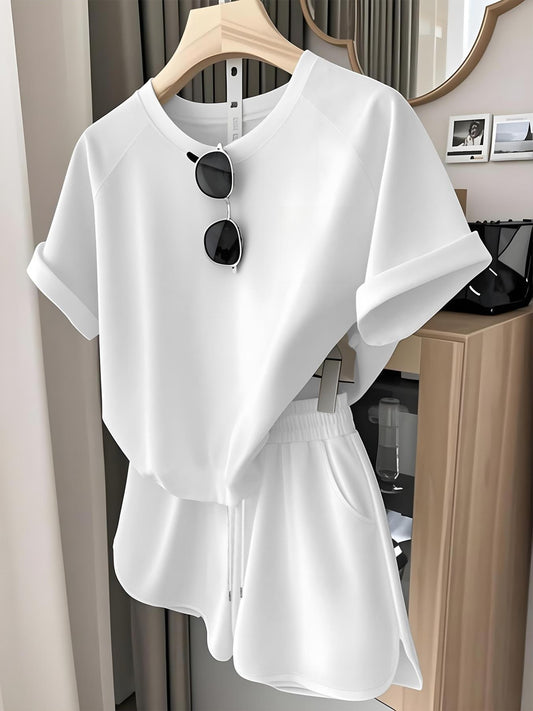 The 2025 summer new Women's T-shirt is made of high-quality breathable fabric for casual vacation