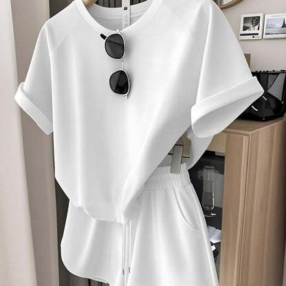 The 2025 summer new Women's T-shirt is made of high-quality breathable fabric for casual vacation