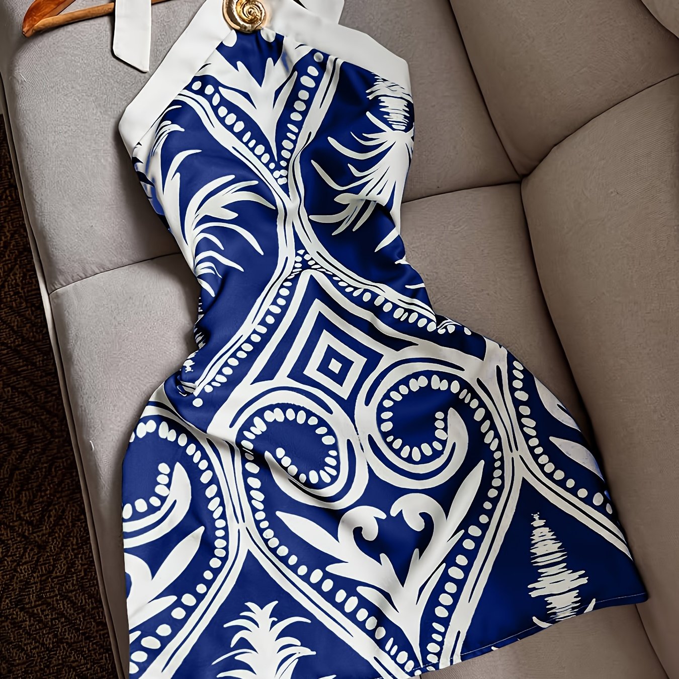 Women'S Y2K Style Cross Neck Halter Dress - Blue & White Floral Print, Sleeveless Bodycon Mini Dress for Summer Vacation, Date Night & Party Wear, Fitted Silhouette, Party Attire, Elegant Neckline, Comfortable Fit